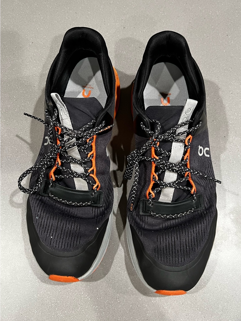 On Cloud Men's Black & Orange Running Shoes - Picture 3 of 13